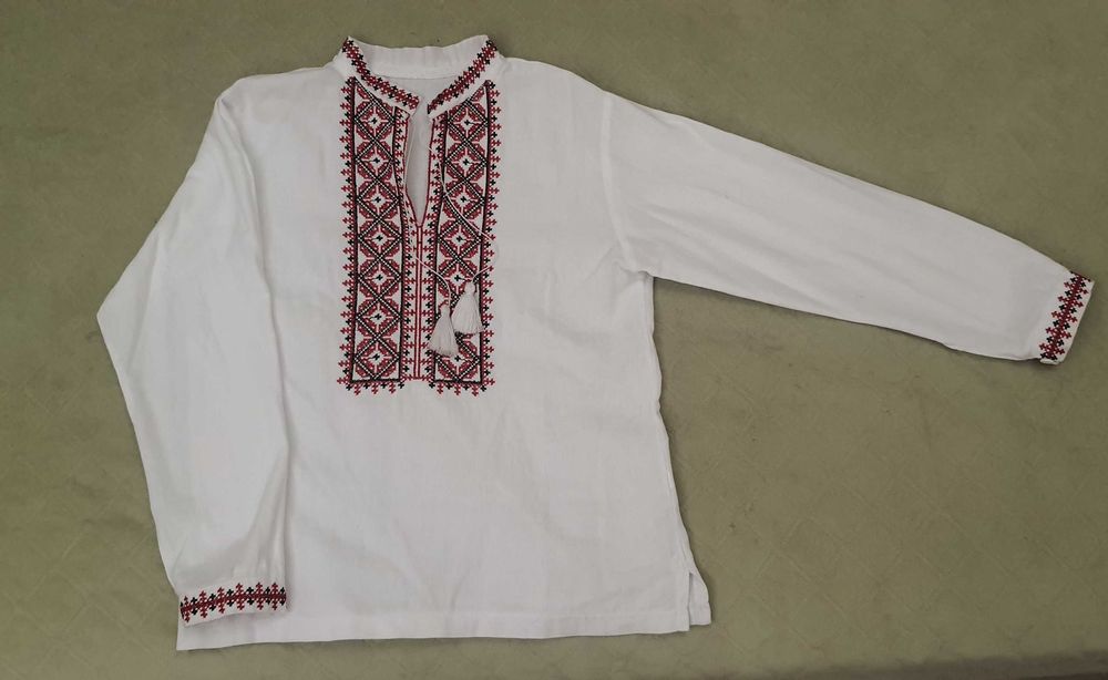 Вишиванка для хлопчика 8-10 років