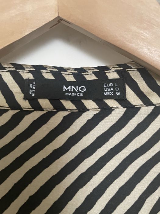 Vestido acetinado riscas preto e bege- Mango Decote em V