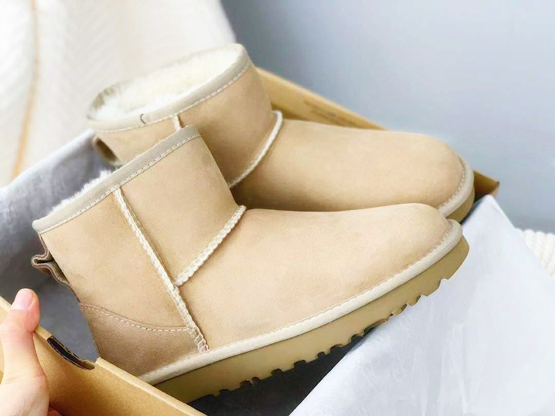 UGG Mini II Sand жіночі уги міні/ Женские угги мини