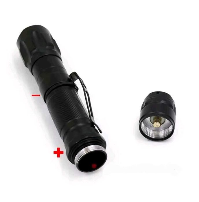 Zabawka dla kota Czerwony Wskaźnik Laserowy LED