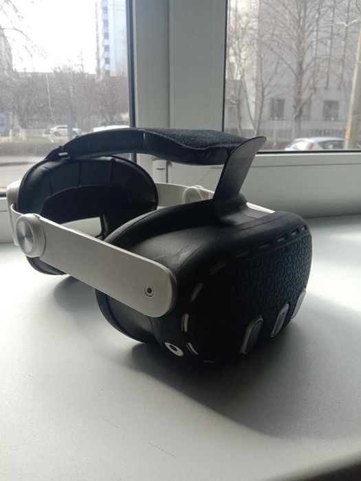 Oculus Meta Quest 3 512 Gb + кріплення, чохли, захисне скло