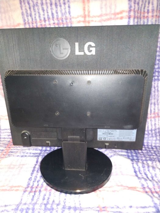 Monitor LG Flatron 15`