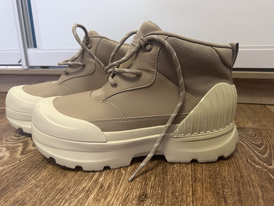 Жіночі черевики UGG Neumel X