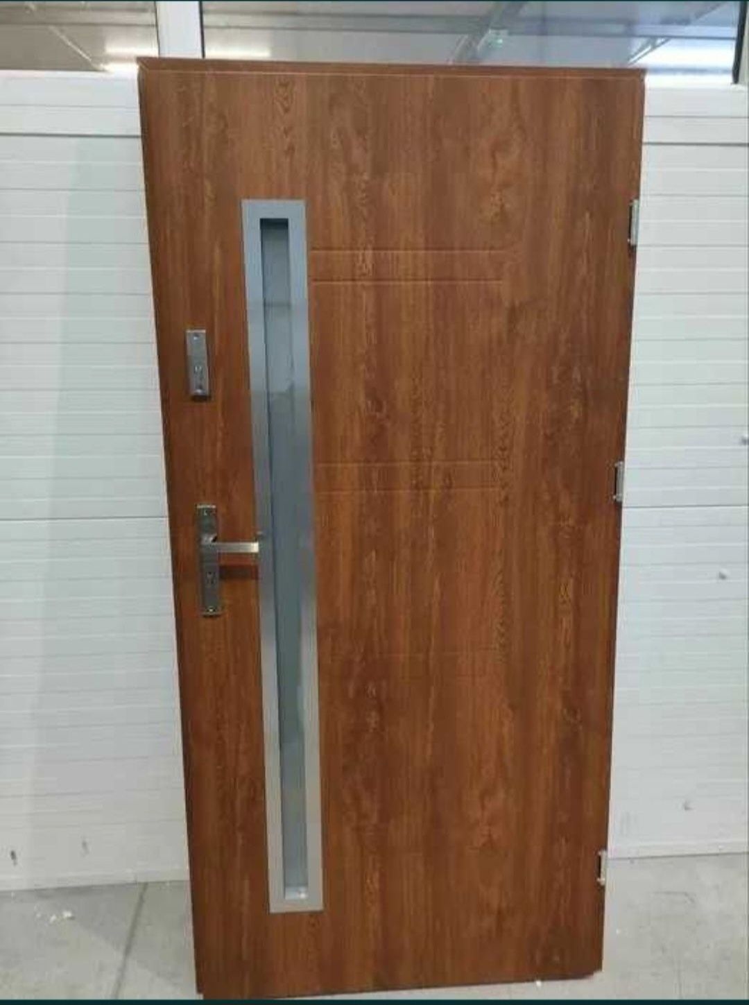 Drzwi zewnętrzne metalowe złoty dąb 90 prawe ocieplone