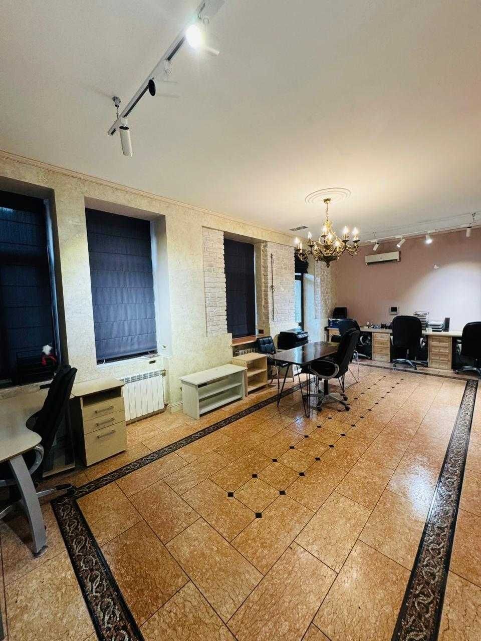 Ярославська 28, офіс квартира, Поділ