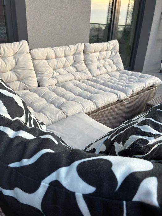 Zestaw mebli ogrodowych/ na balkon