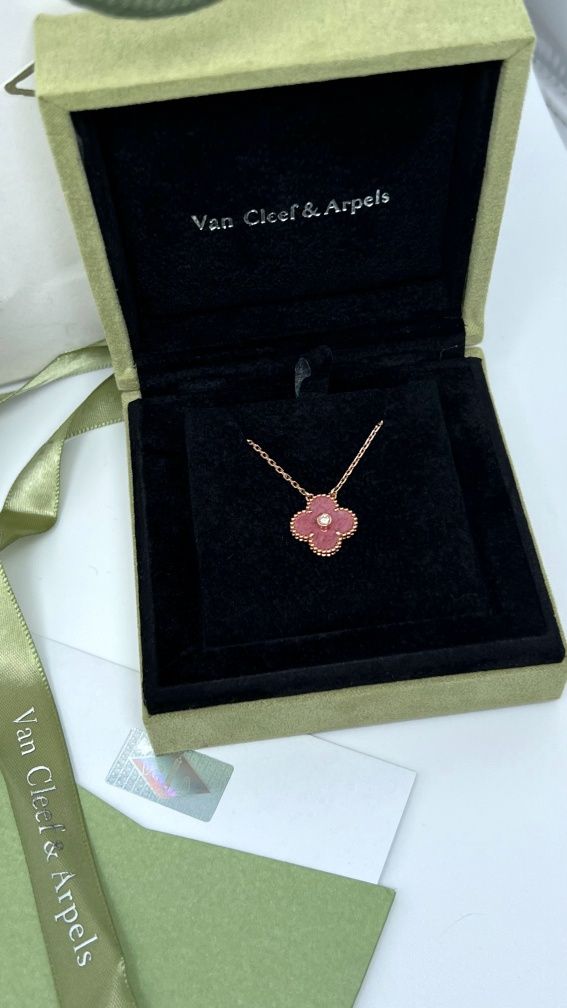 Подвеска Van Cleef