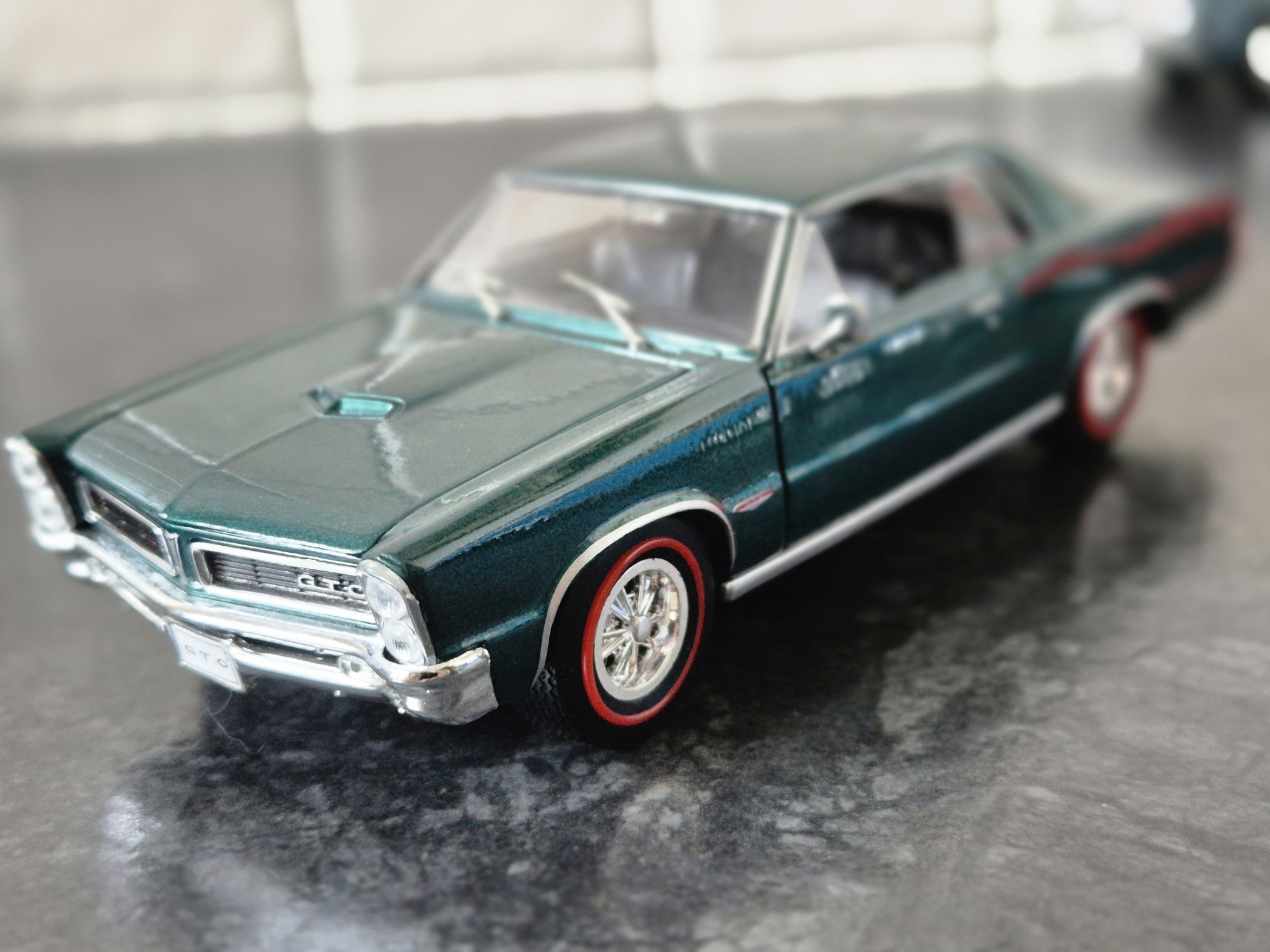 Pontiac GTO model kolekcjonerski (stan idealny)