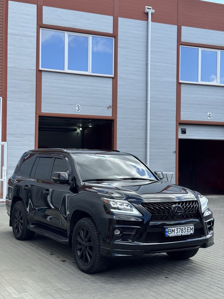 Lexus LX 570 5.7 газ/бензин black edition
