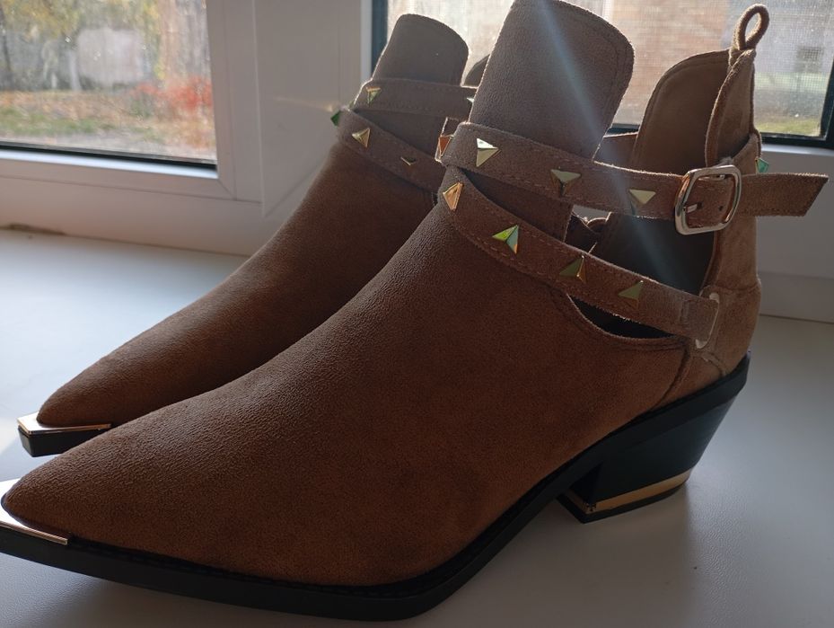 Жіночі замшеві ботфорди