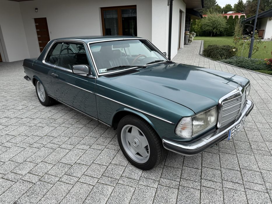 Mercedes W 123 230 CE coupe