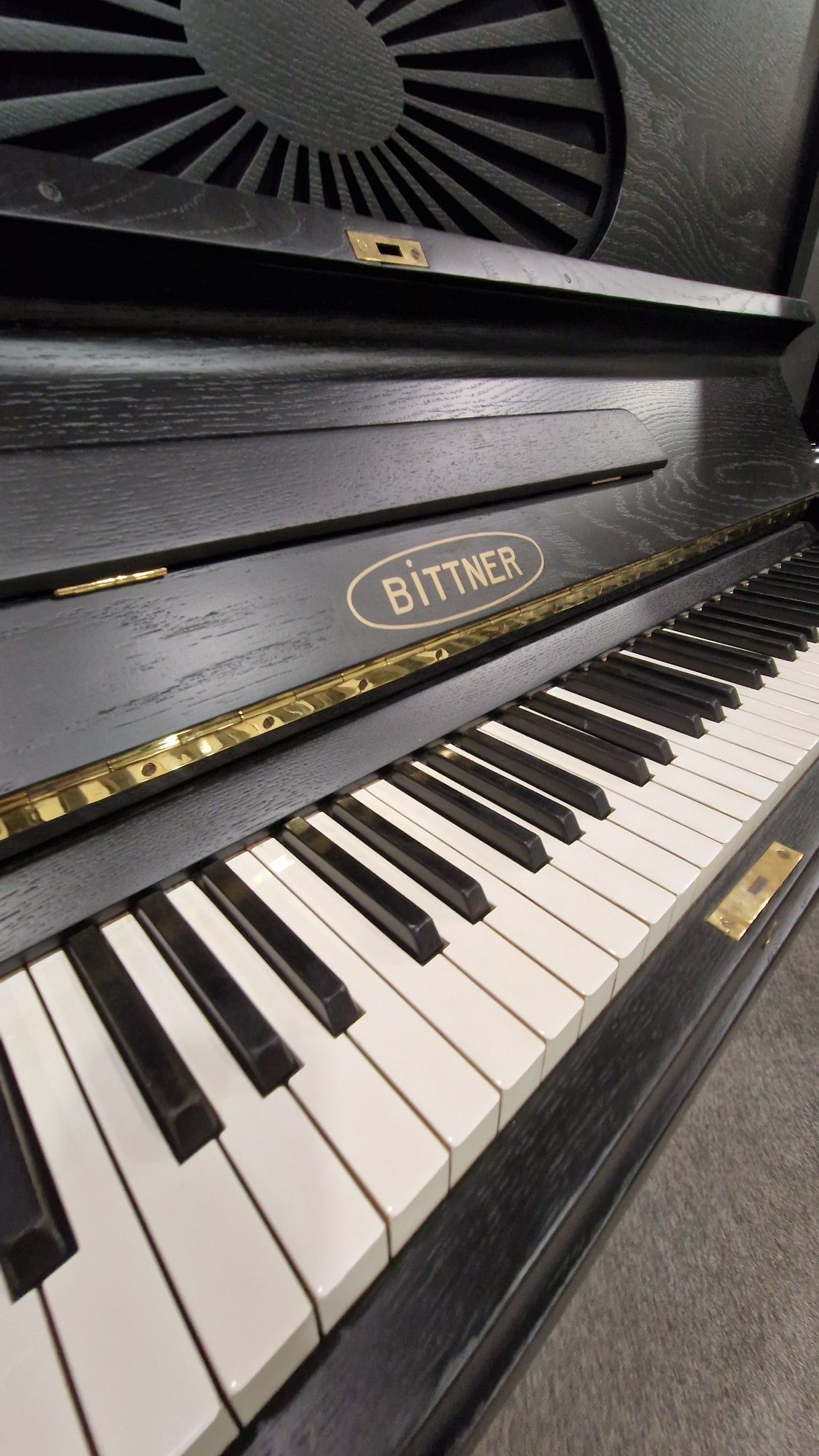 Pianino Bittner nr 61 produkcja ok 1935 Biała