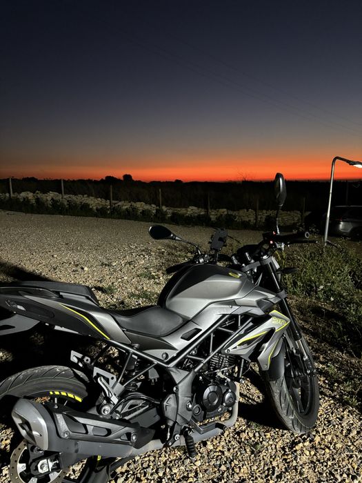 Benelli    Bn125