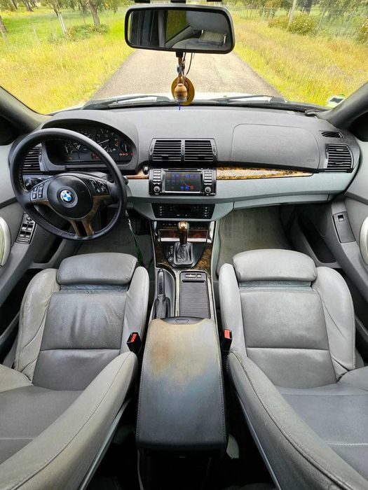 BMW X5 3.0i com GPL de última geração reservado