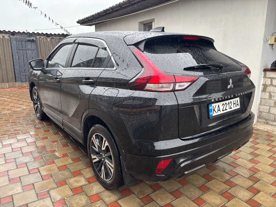 Mitsubishi Eclipse Cross 2023 SEL 1.5 (бензин) США