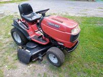 Traktorek Troy-bilt