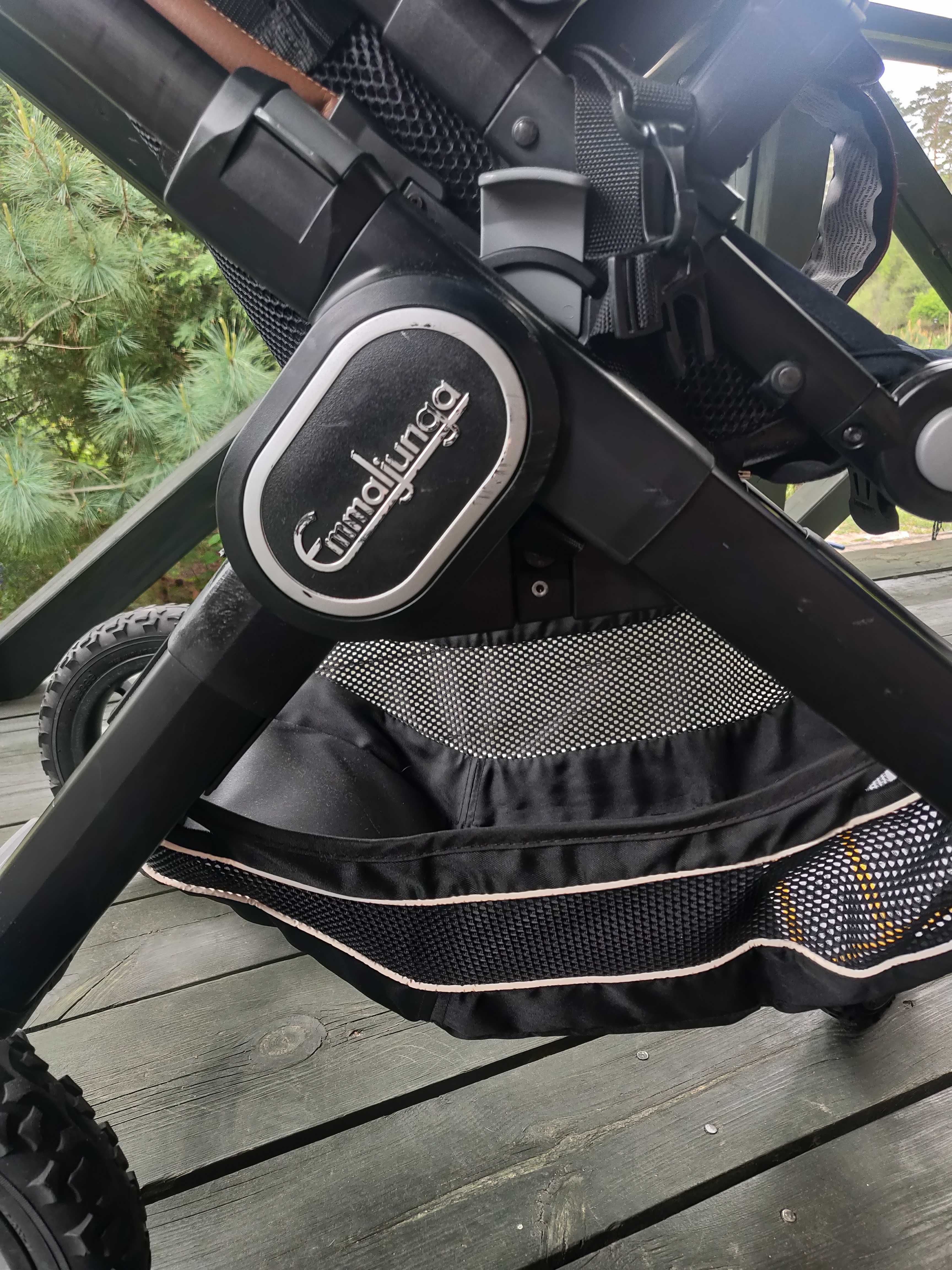 Wózek Emmaljunga NXT90 plus pierwszy fotelik maxi Cosi i adaptery