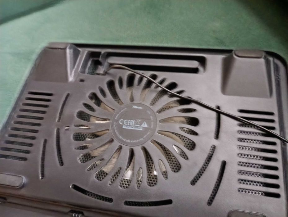 Podstawa chłodząca pod laptopa