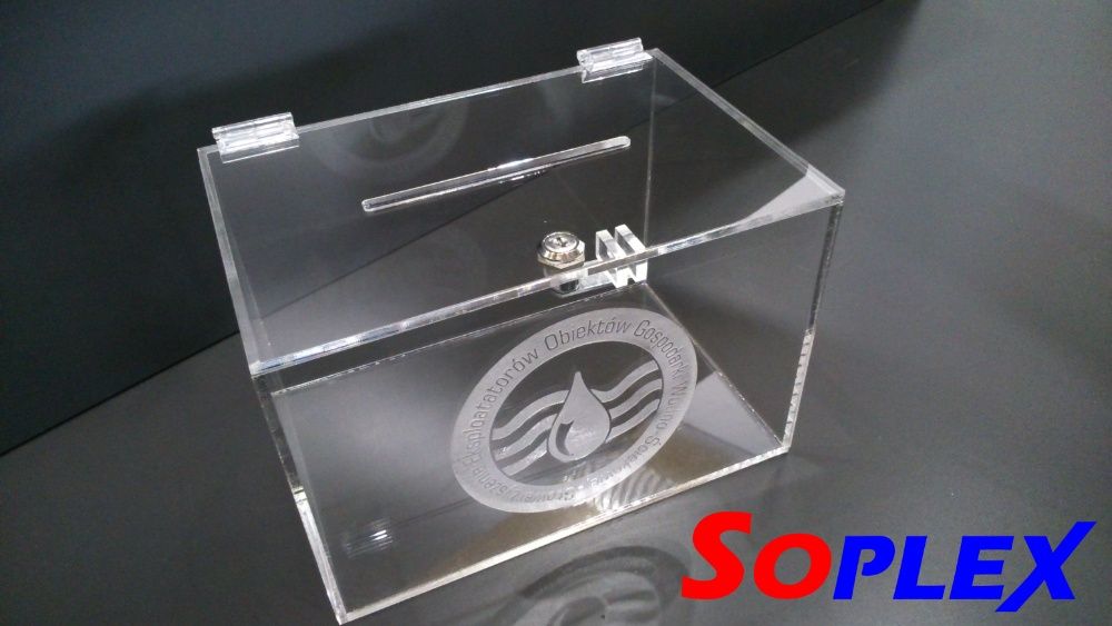 Skarbonka 15cm z PLEXI na prezent, urna, kubik, możliwy grawer PLEXA