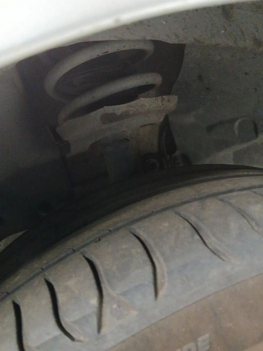 Amortecedor frente esquerdo FORD Fiesta VI (CB1, CCN)