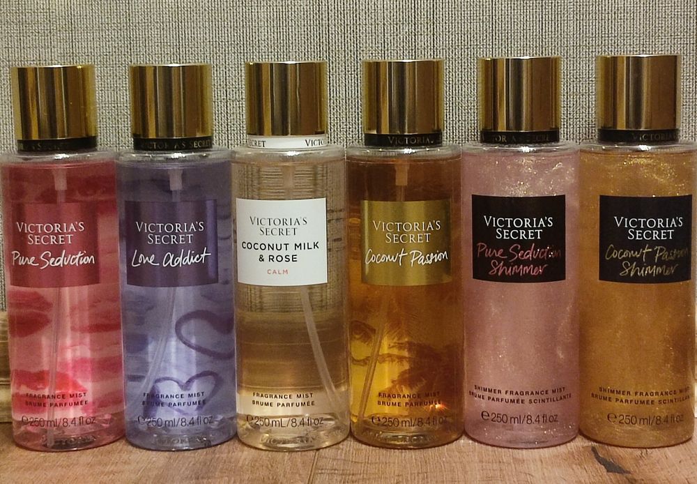 Парфумований спрей Victoria Secret.