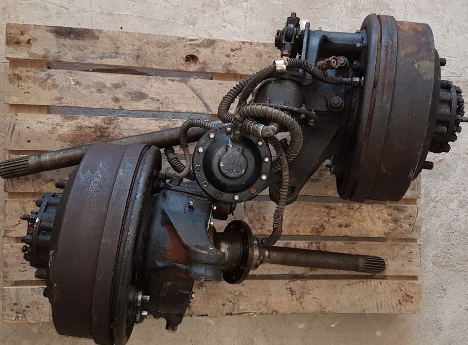 Поворотний кулак ЗИЛ 131