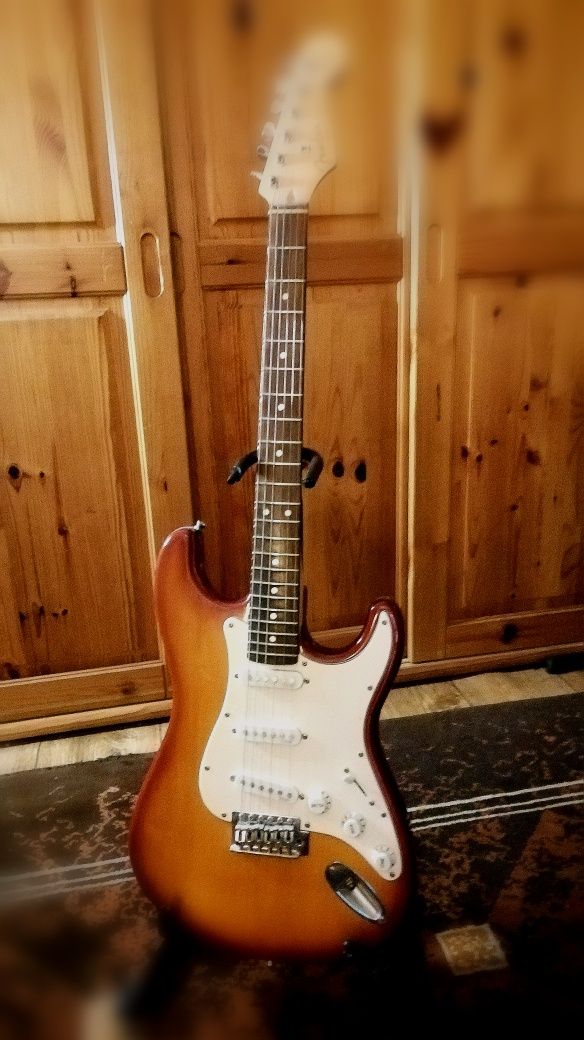Gitara typu stratocaster SSS