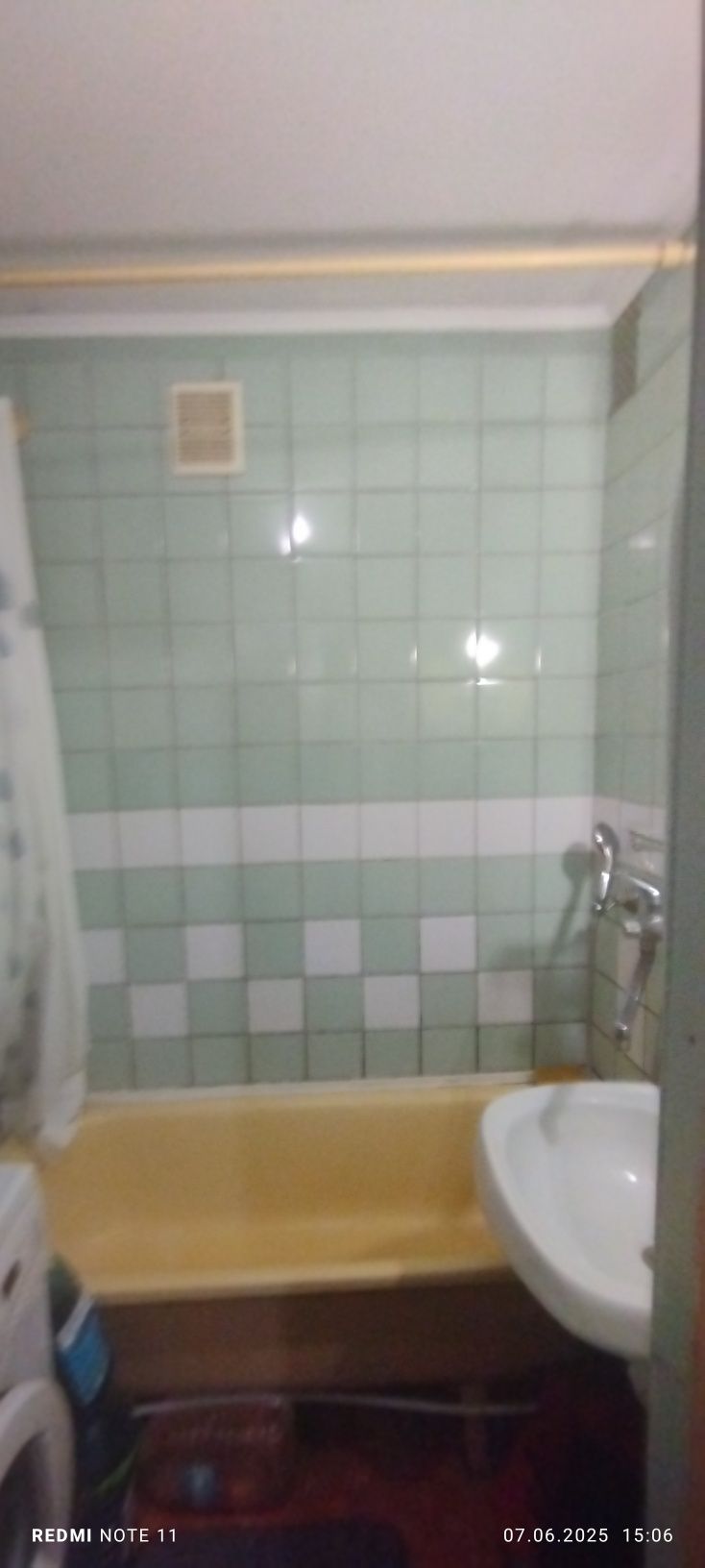 Продаю 2кк на Мира