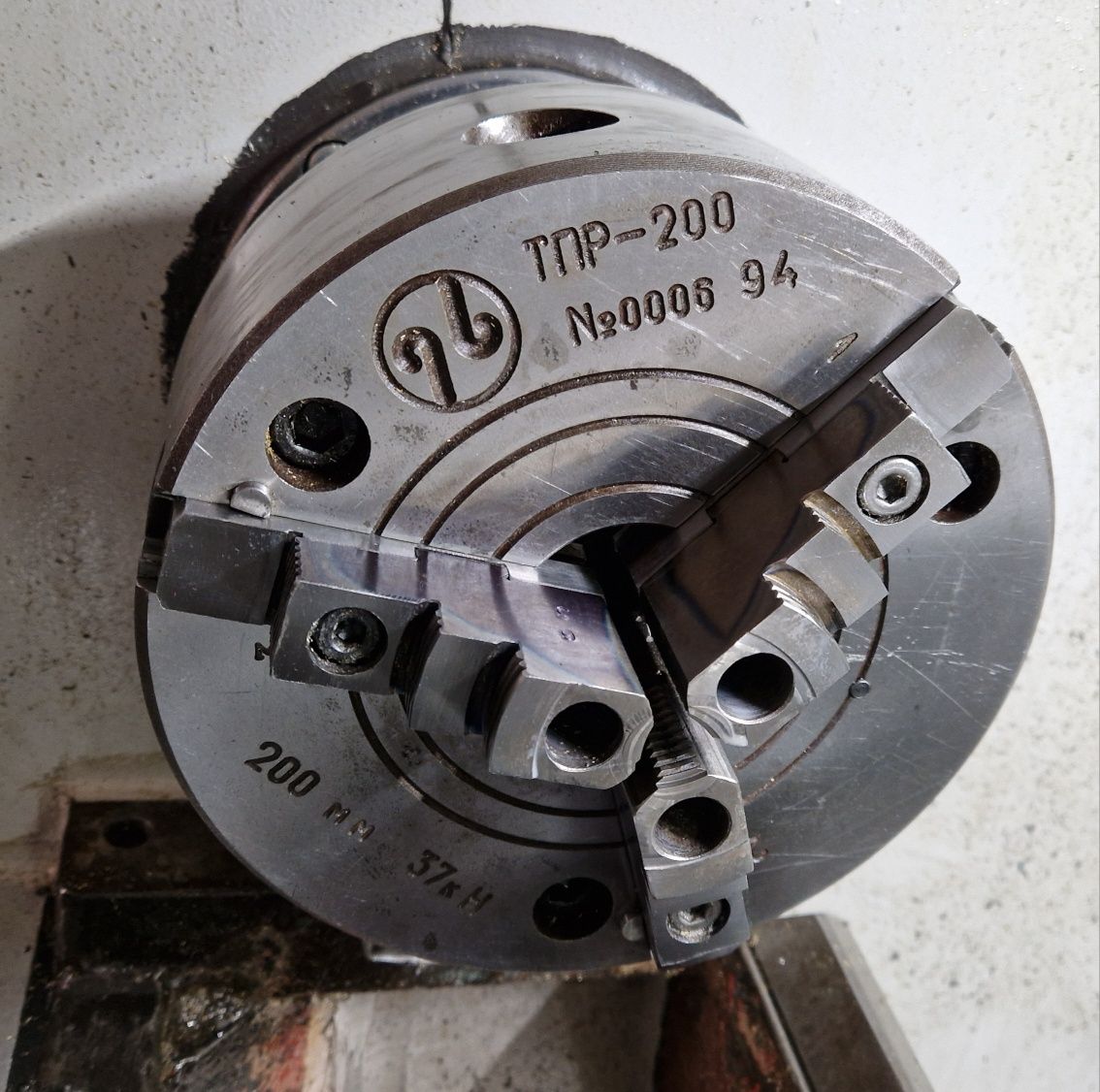 Токарный патрон тпр200