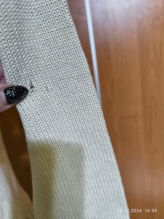 Sweter 8 S 36 nowy obcisły 50% wool ptak jesień zima