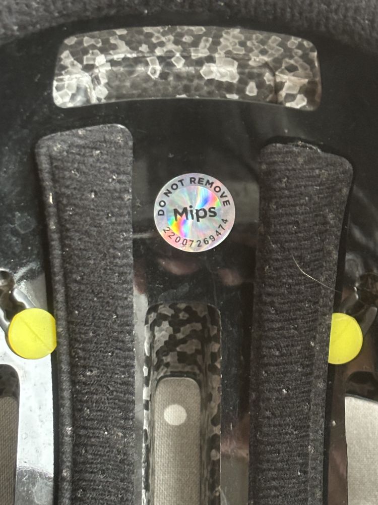 Capacete cannondale MIPS