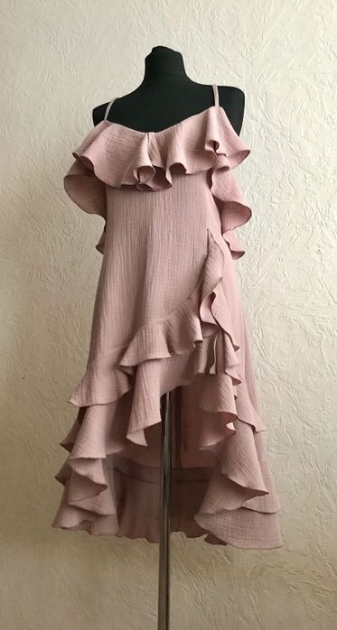 Витончена і стильна сукня