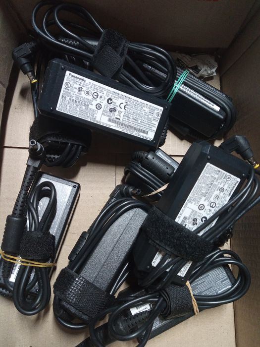 Електрошрот Оригинал блок живлення Panasonic 16V 3.75A  5.5/2.5