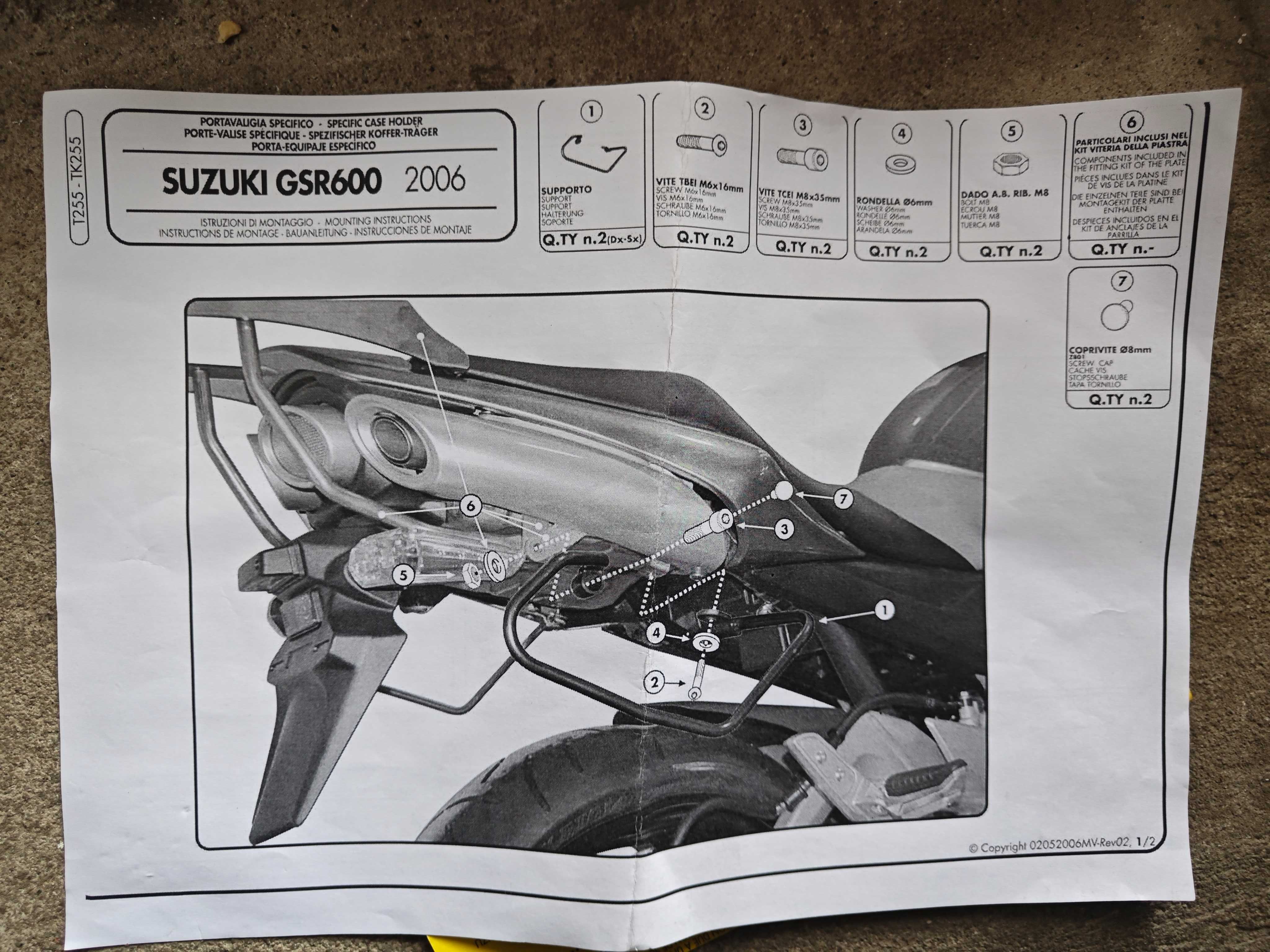 Stelaż SAKW bocznych Suzuki GSR600 (06-11) Givi 255