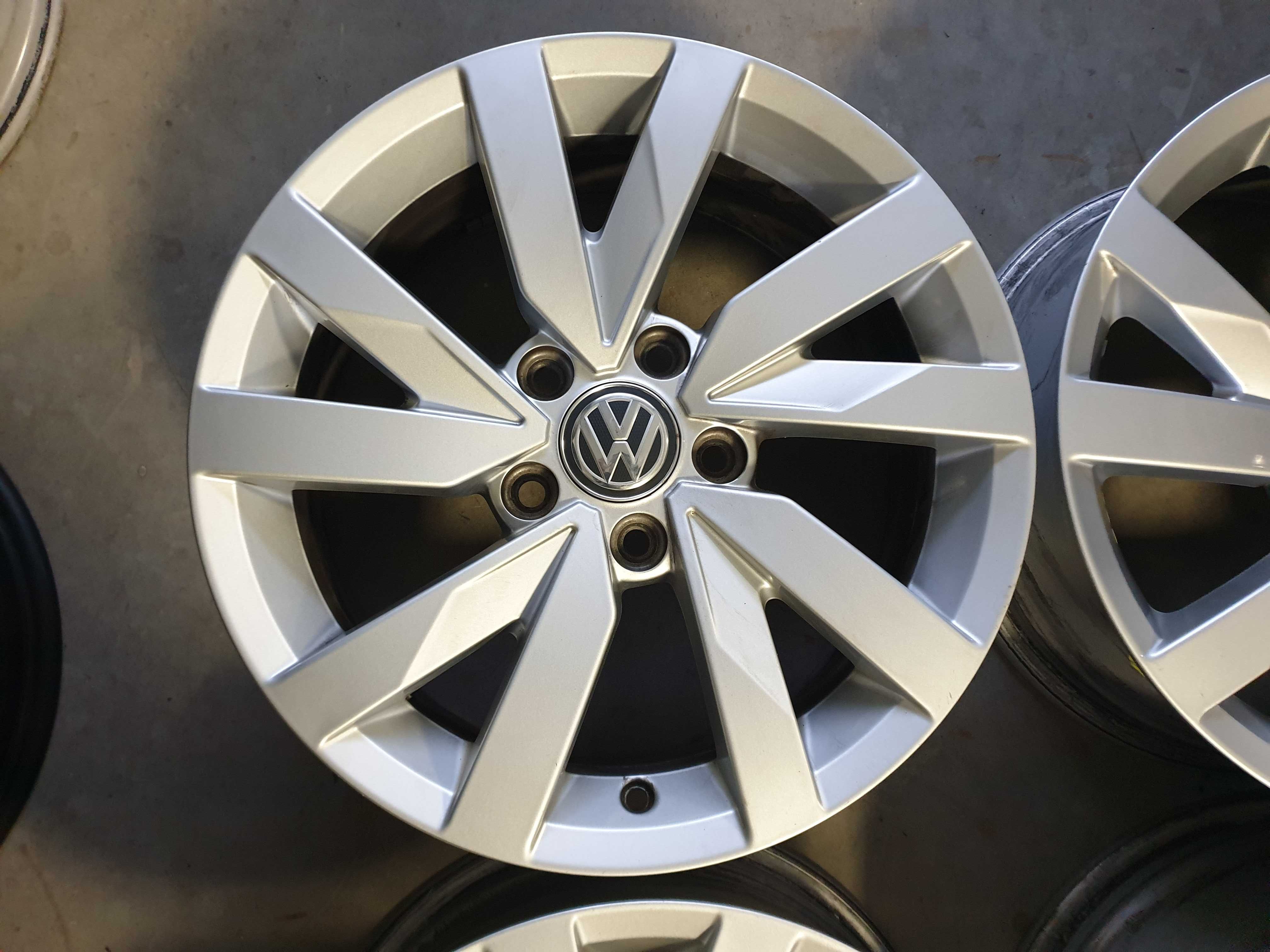 Alufelgi 16" VW Golf VII Passat b6 b7 b8 Caddy Touran Sharan T4 5x112
