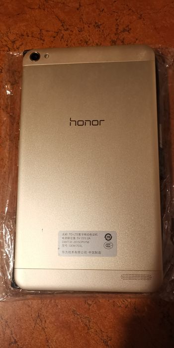 Huawei Honor MediaPad X2 3/32GB posiada sklep google play.