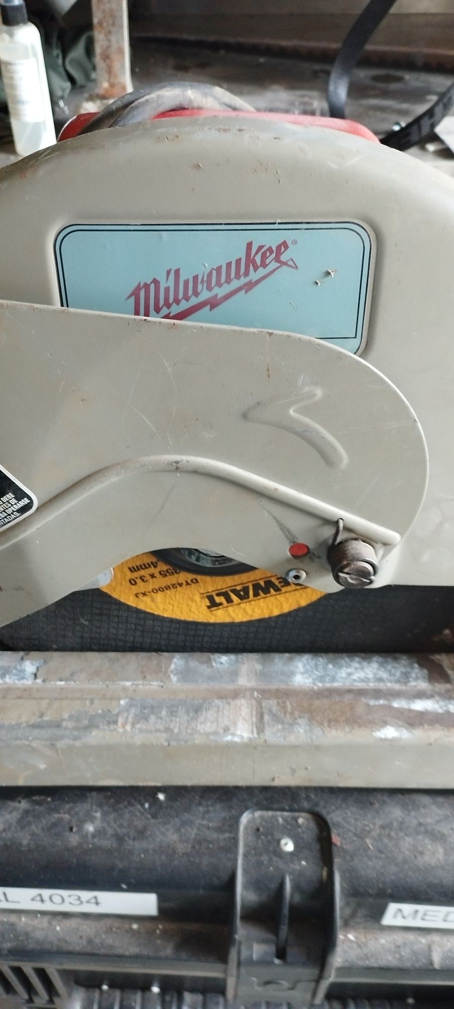 Milwaukee 14"abusive cut-off machine