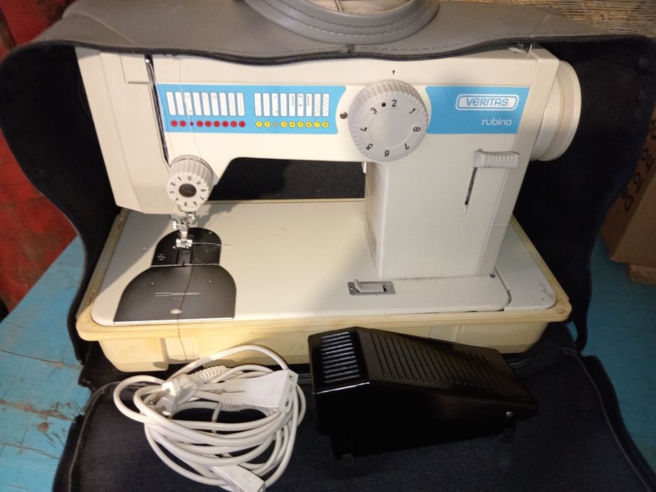 Електро швейная машинка