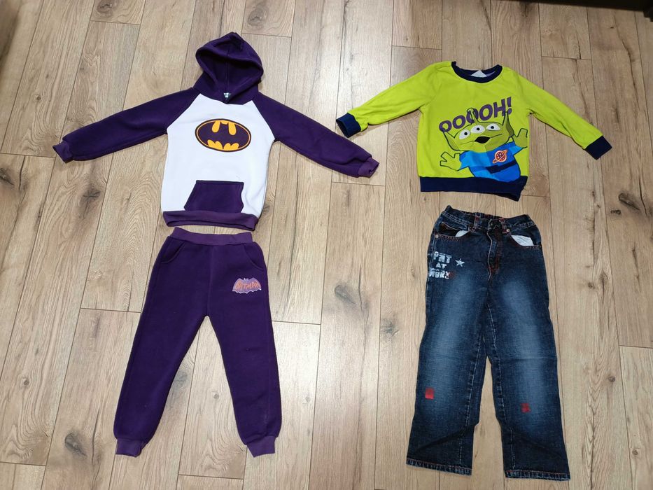 Paka ubrań dla chłopczyka rozmiarem 98/104