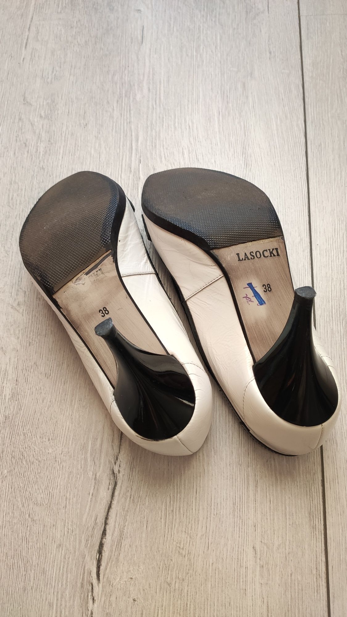 Biało-czarne szpilki Lasocki  r.38 skóra lakierowana
