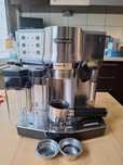Ekspres kolbowy  DeLonghi