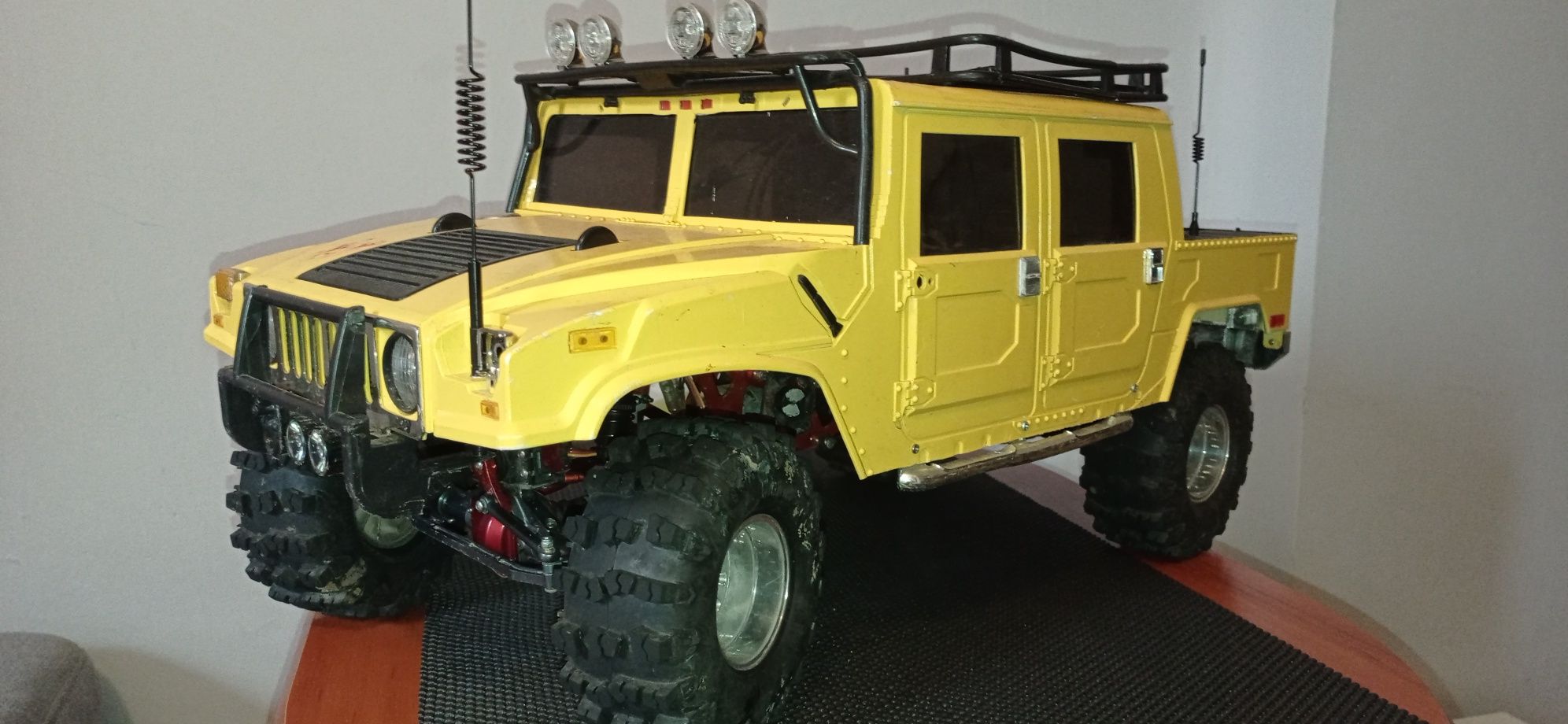 RC trial Hummer 1:6