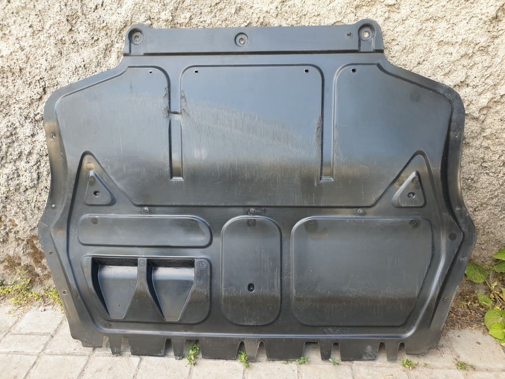 Продам зашиту двигателя Volkswagen Passat