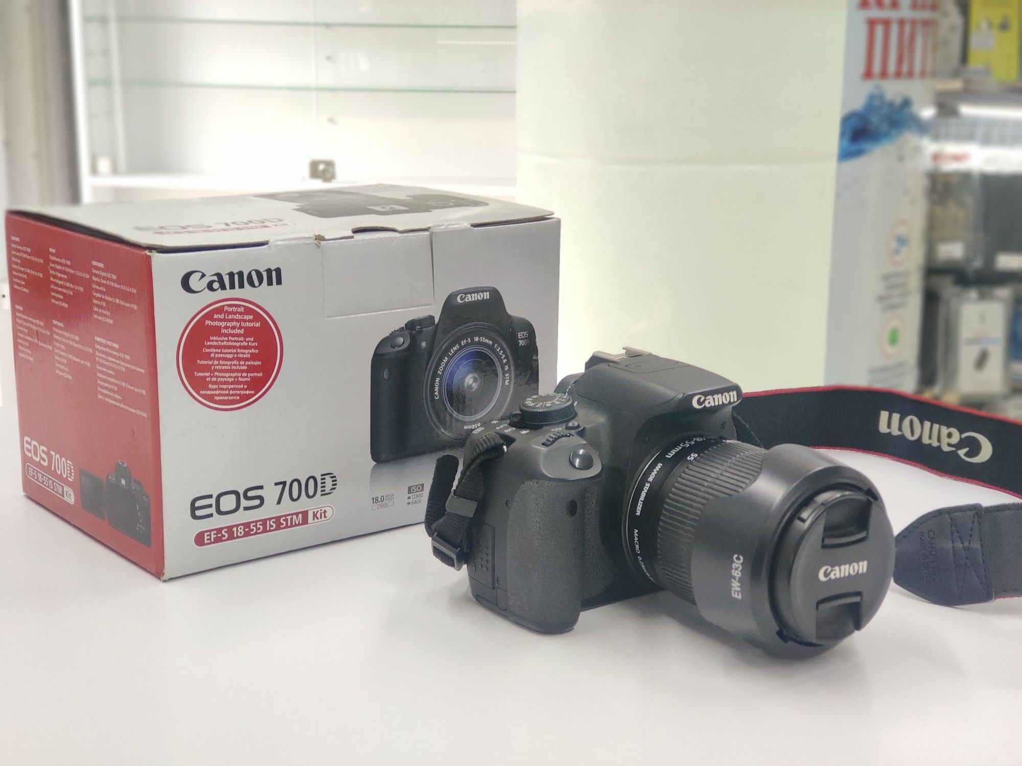 Профессиональный зеркальный фотоаппарат Canon 700D + объективы и тд