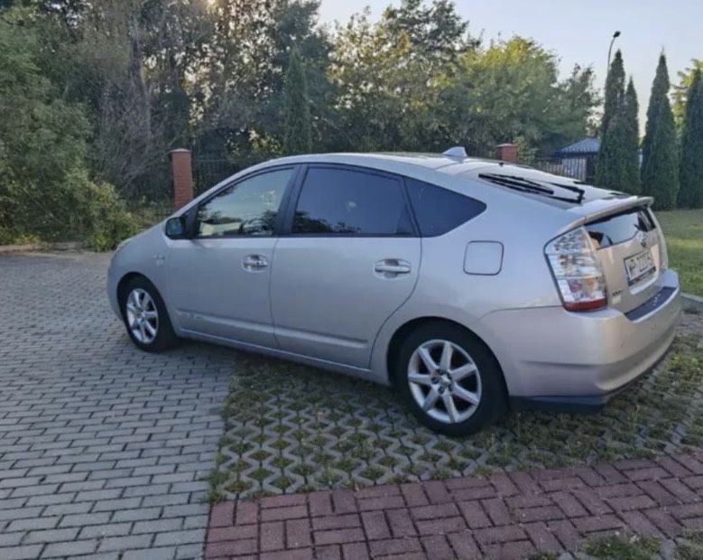 Sprzedam Prius 2
