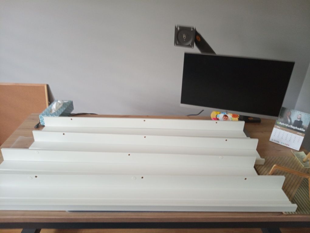 4 półki Ikea Mosslanda 115 cm