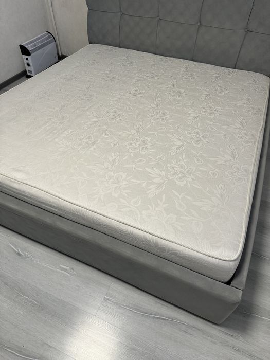 Матрац на двуспальне ліжко