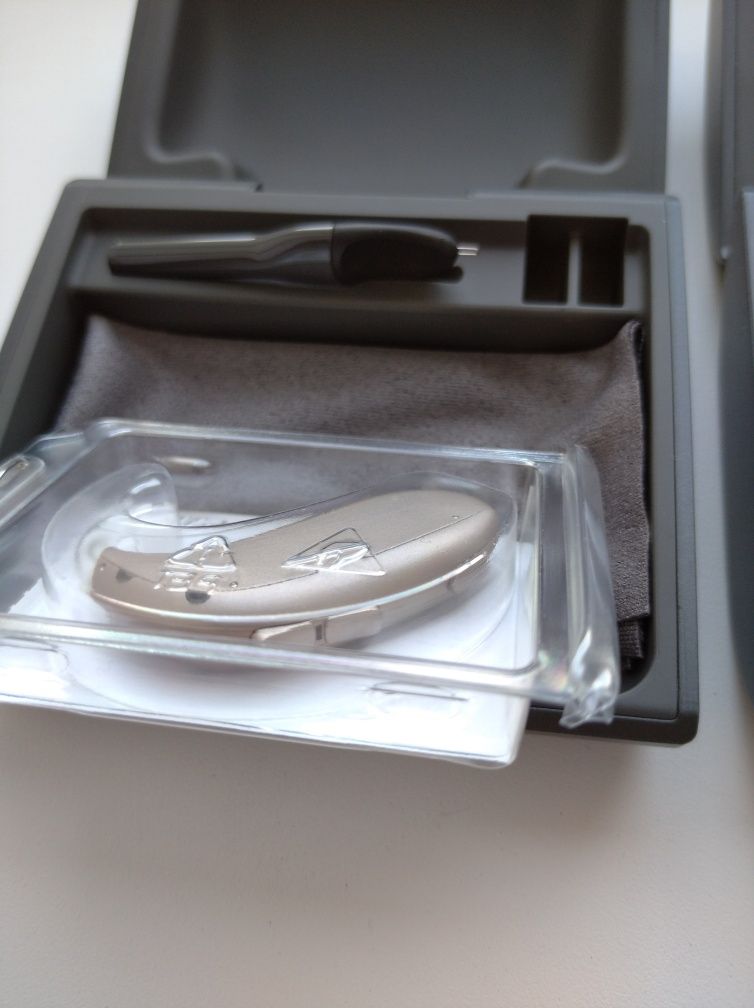 Слуховий апарат дитячий Oticon xceed play 1 bte up.
