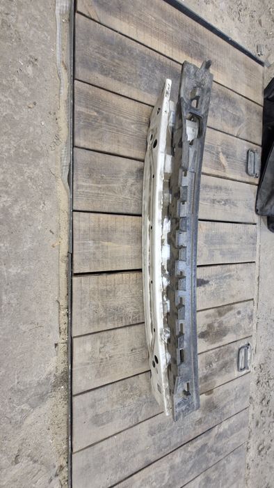 Підсилювач заднего бампера Subaru Outback 2015 года