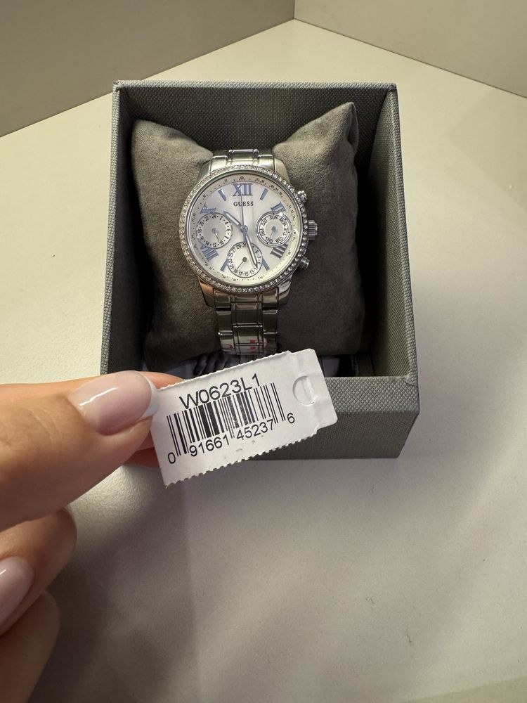 Годинник Guess. Оригінал